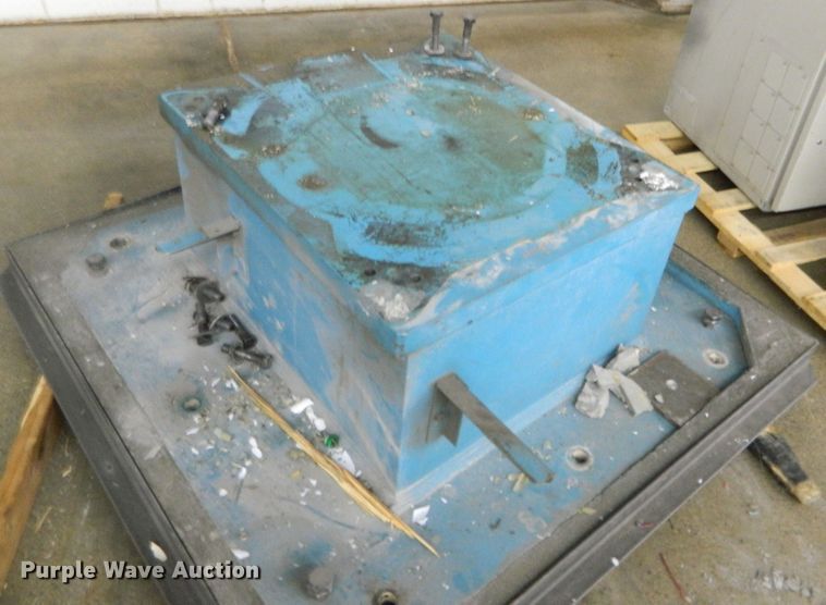 image for item GE9951 Motoman HP165 six axis robot