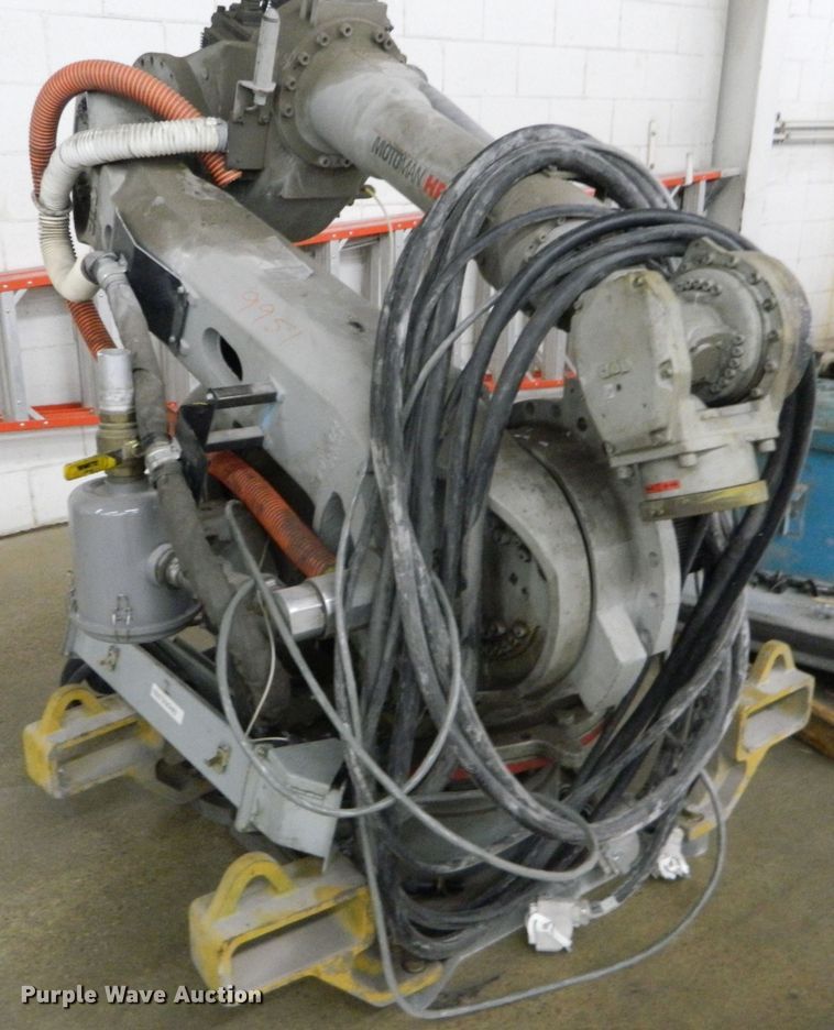 image for item GE9951 Motoman HP165 six axis robot
