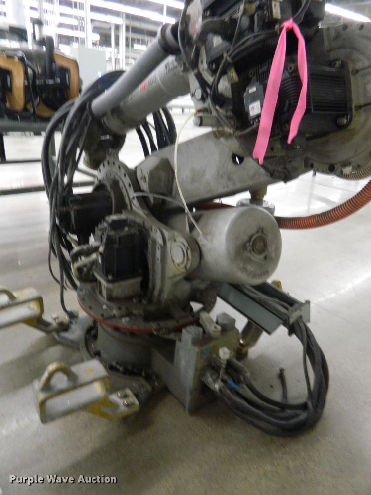 image for item GE9951 Motoman HP165 six axis robot