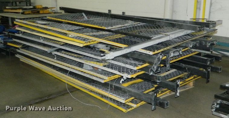 image for item GE9951 Motoman HP165 six axis robot