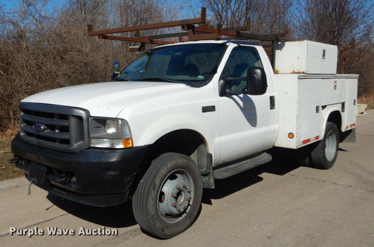 image for item GT9597 2003 Ford F550 Super Duty XL  utility / service truck