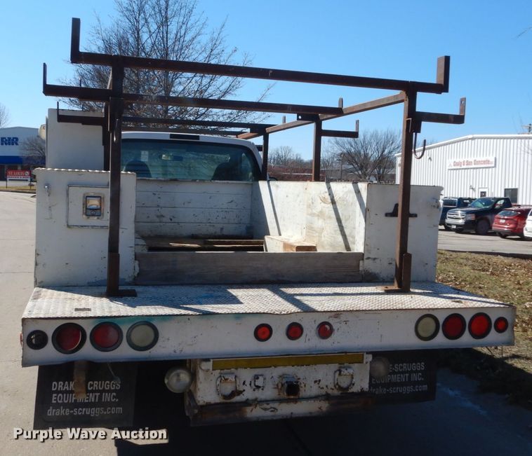 image for item GT9597 2003 Ford F550 Super Duty XL  utility / service truck