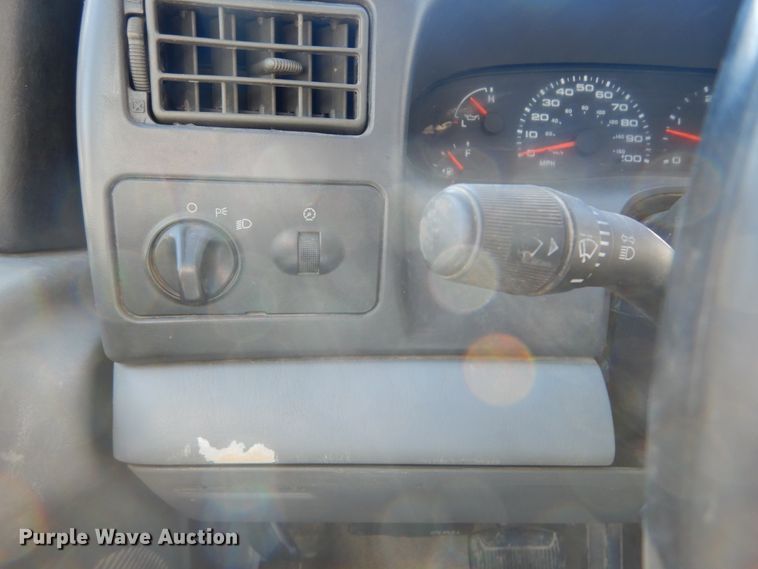 image for item GT9597 2003 Ford F550 Super Duty XL  utility / service truck