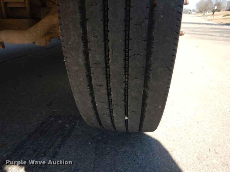 image for item GT9597 2003 Ford F550 Super Duty XL  utility / service truck