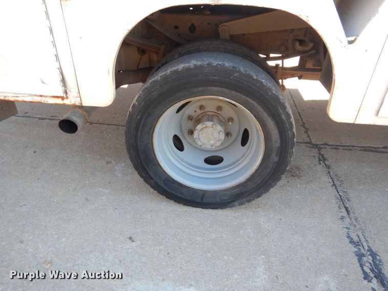 image for item GT9597 2003 Ford F550 Super Duty XL  utility / service truck