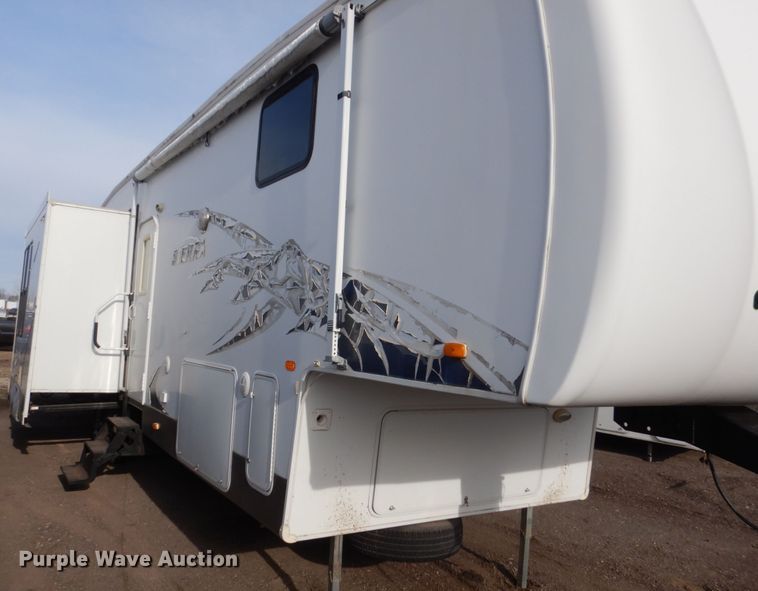 image for item HE9580 2008 Forest River Sierra  camper