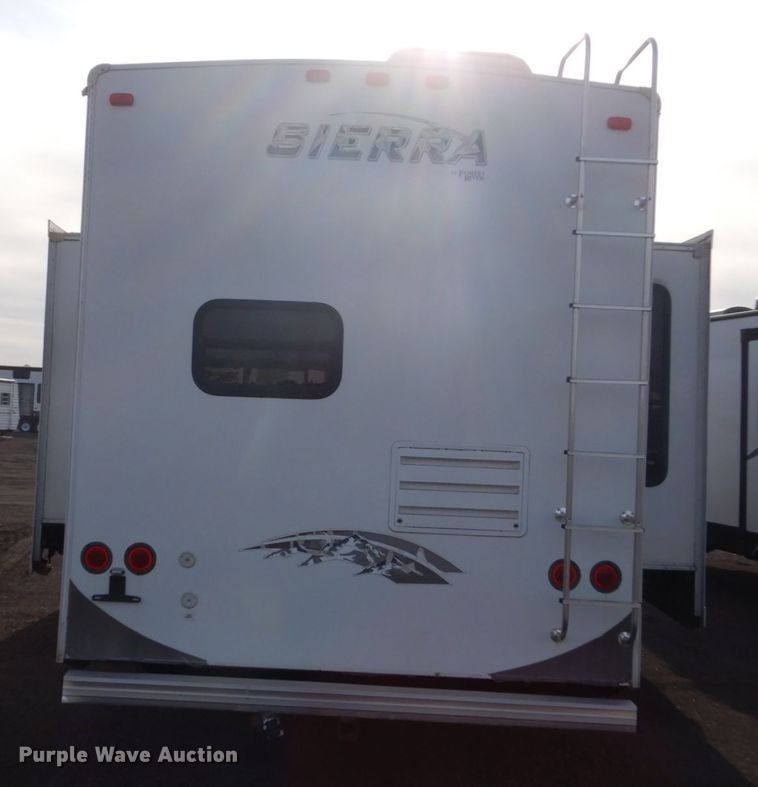 image for item HE9580 2008 Forest River Sierra  camper