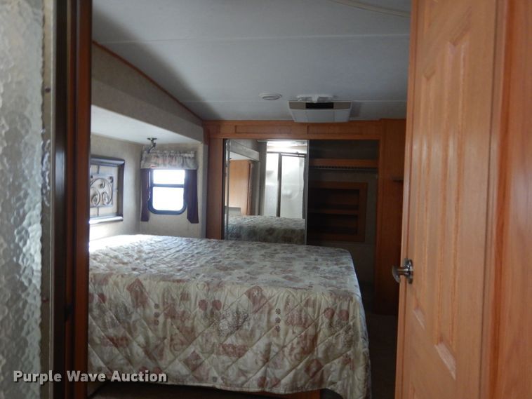 image for item HE9580 2008 Forest River Sierra  camper