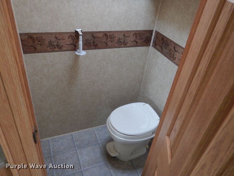 image for item HE9580 2008 Forest River Sierra  camper