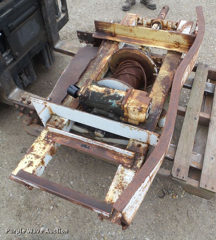 image for item HF9870 Winch