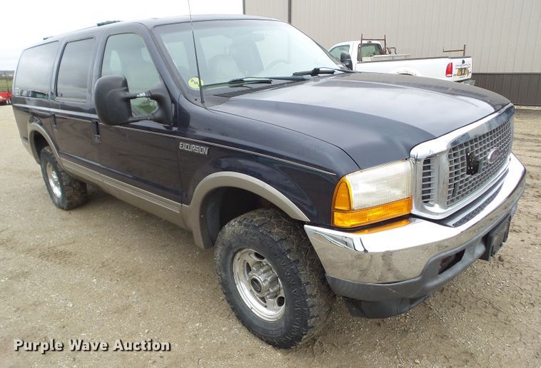 image for item HF9874 2000 Ford Excursion  SUV
