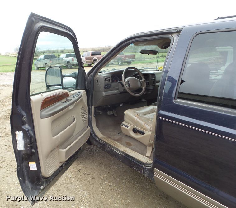 image for item HF9874 2000 Ford Excursion  SUV