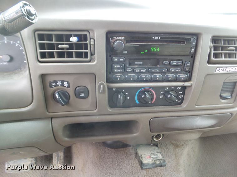 image for item HF9874 2000 Ford Excursion  SUV