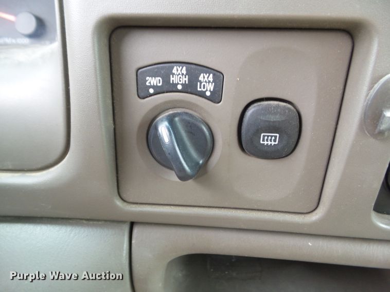 image for item HF9874 2000 Ford Excursion  SUV