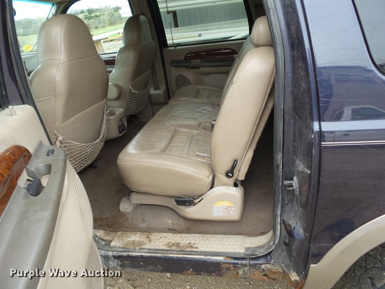 image for item HF9874 2000 Ford Excursion  SUV