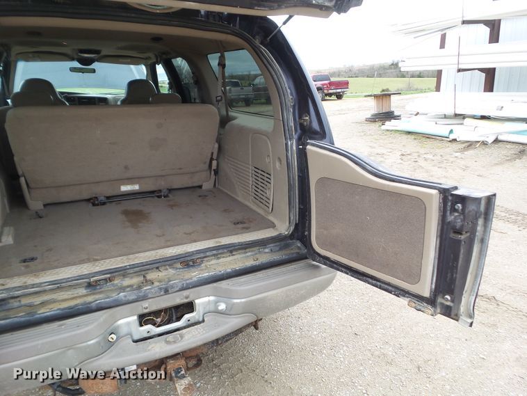 image for item HF9874 2000 Ford Excursion  SUV