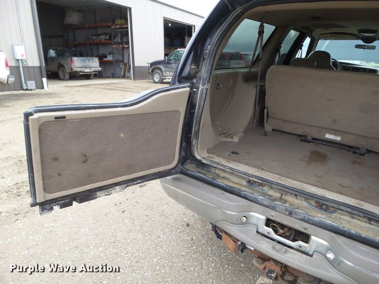 image for item HF9874 2000 Ford Excursion  SUV