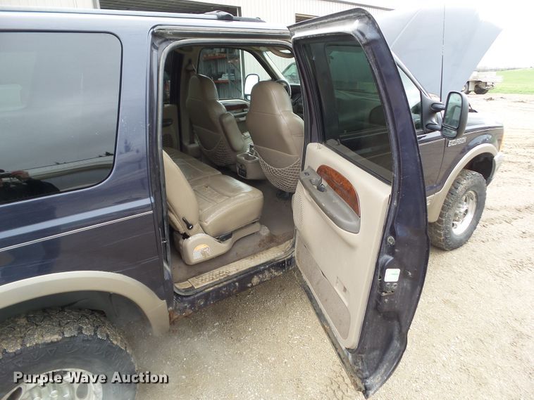 image for item HF9874 2000 Ford Excursion  SUV