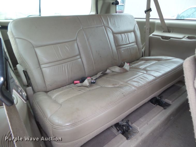 image for item HF9874 2000 Ford Excursion  SUV