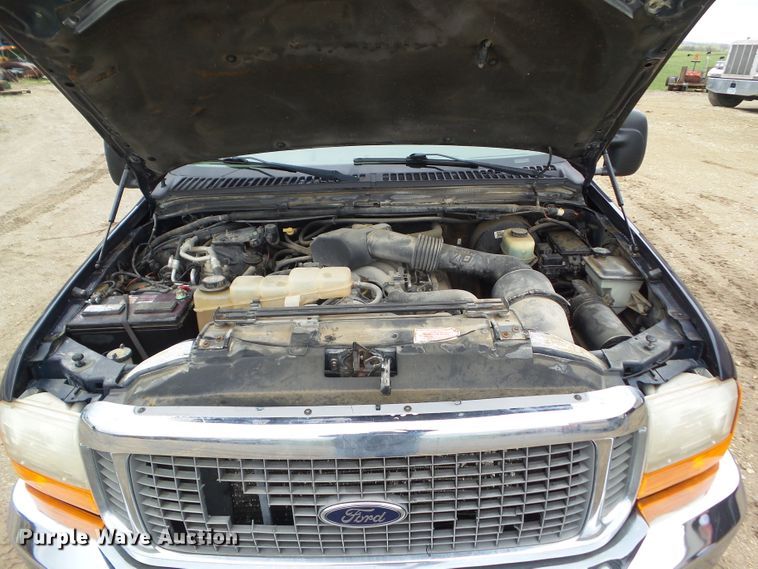 image for item HF9874 2000 Ford Excursion  SUV