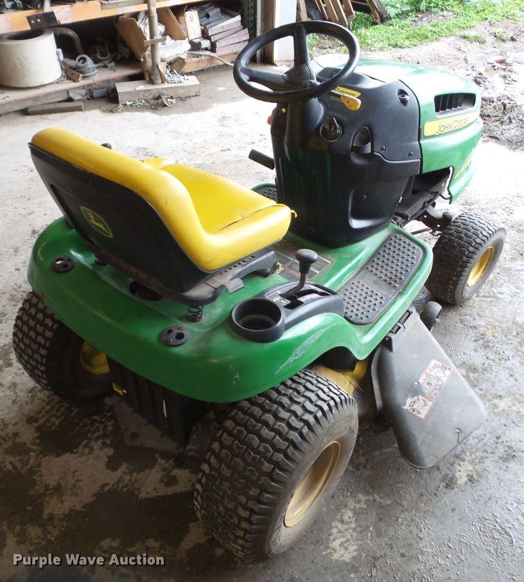 image for item HF9875 John Deere LA105  lawn mower