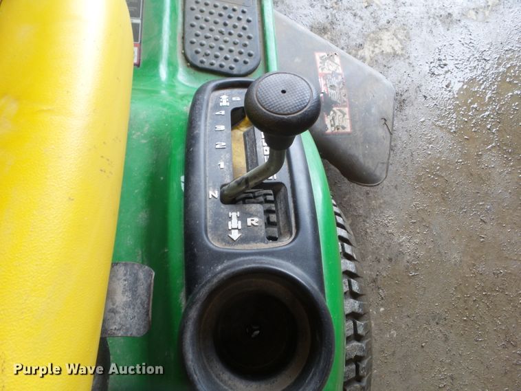 image for item HF9875 John Deere LA105  lawn mower