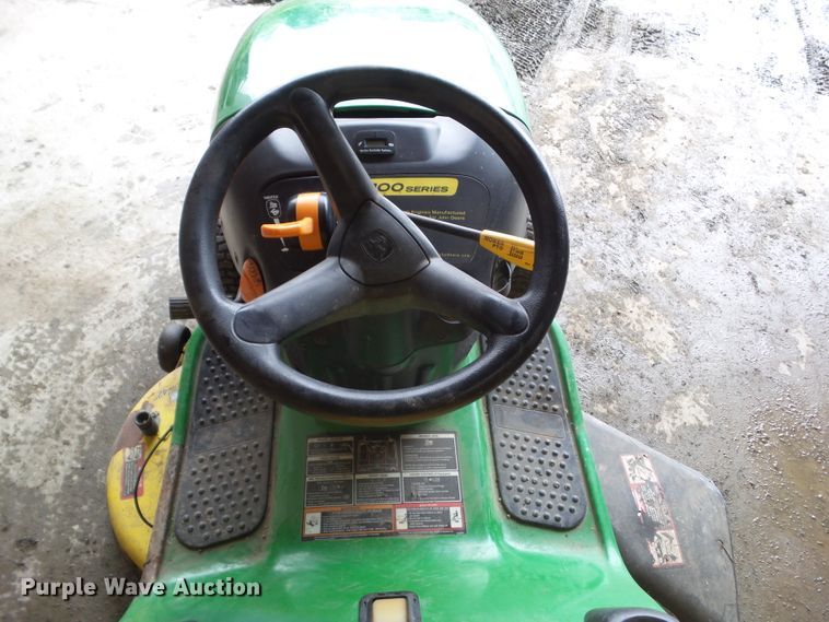 image for item HF9875 John Deere LA105  lawn mower