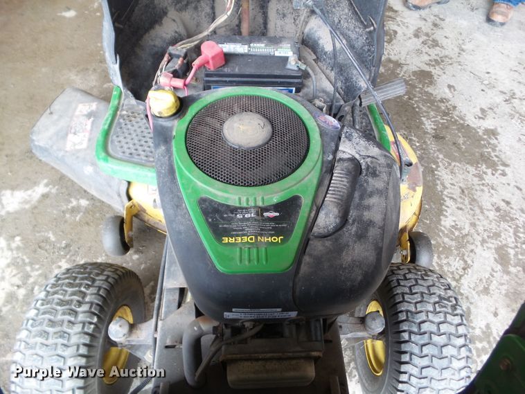 image for item HF9875 John Deere LA105  lawn mower