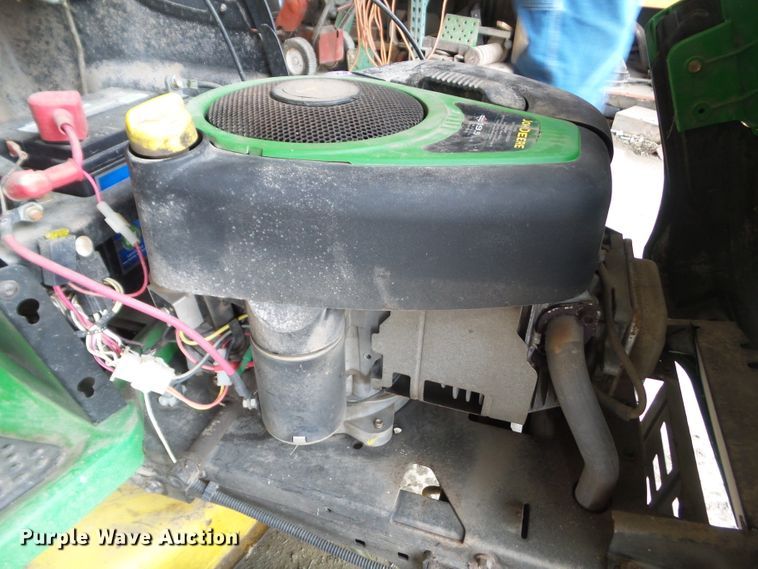 image for item HF9875 John Deere LA105  lawn mower