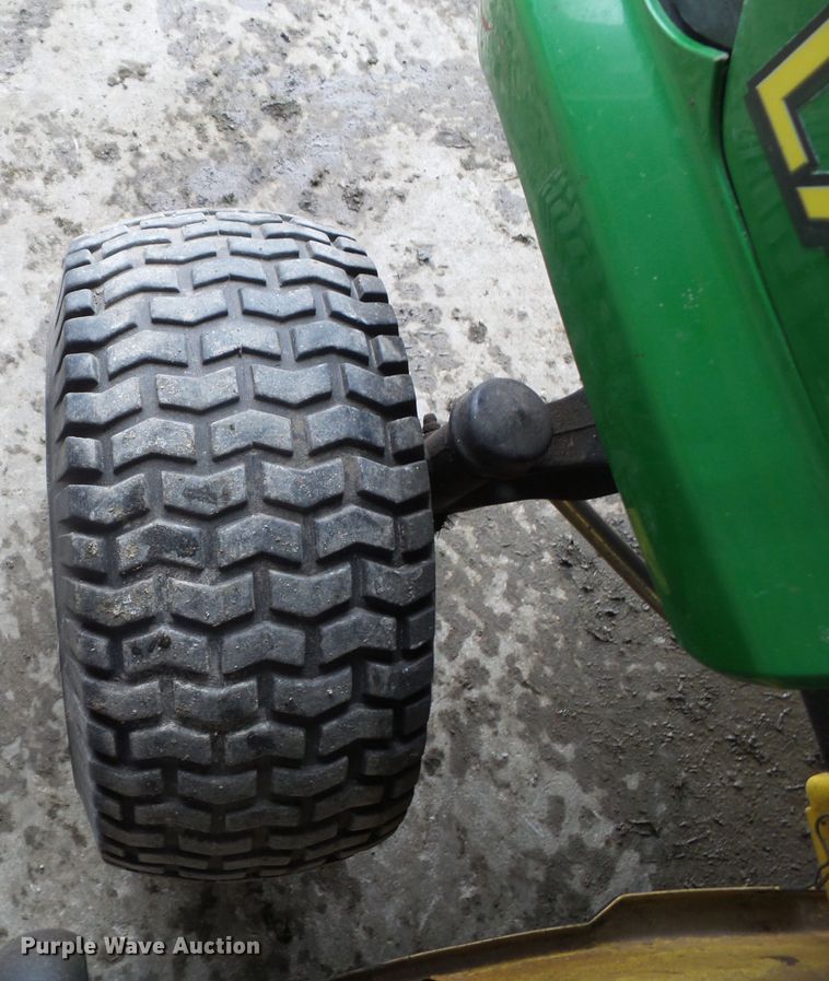 image for item HF9875 John Deere LA105  lawn mower