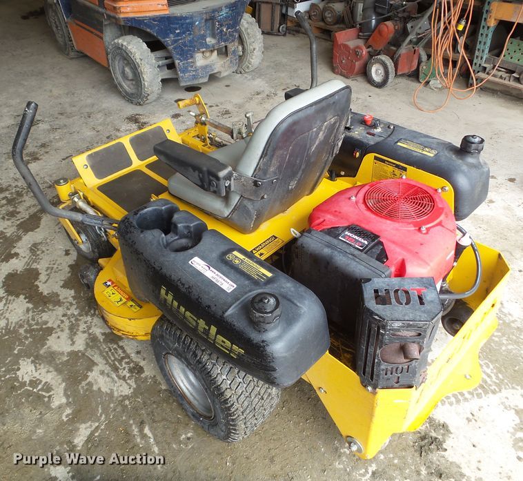 image for item HF9878 2005 Hustler FasTrak  ZTR lawn mower