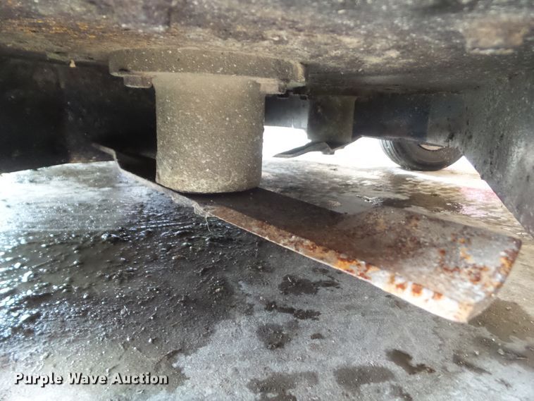 image for item HF9878 2005 Hustler FasTrak  ZTR lawn mower