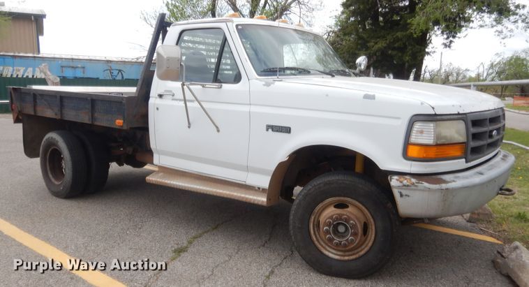 image for item HG9707 1997 Ford F450  flatbed truck
