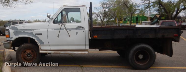 image for item HG9707 1997 Ford F450  flatbed truck