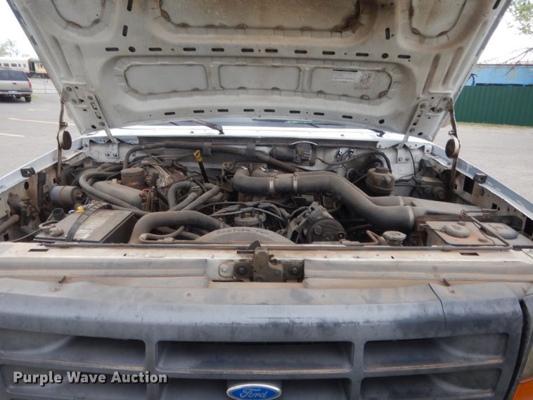 image for item HG9707 1997 Ford F450  flatbed truck