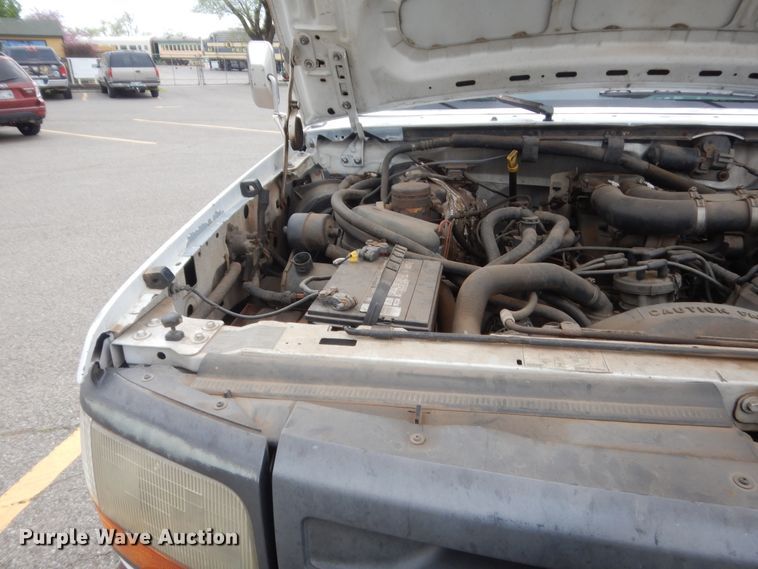 image for item HG9707 1997 Ford F450  flatbed truck