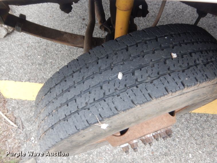 image for item HG9707 1997 Ford F450  flatbed truck