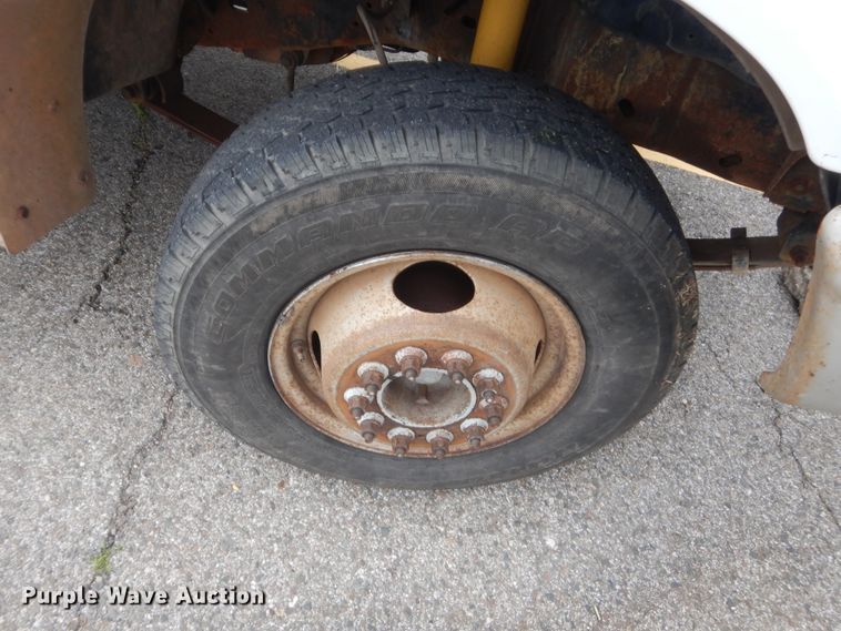 image for item HG9707 1997 Ford F450  flatbed truck