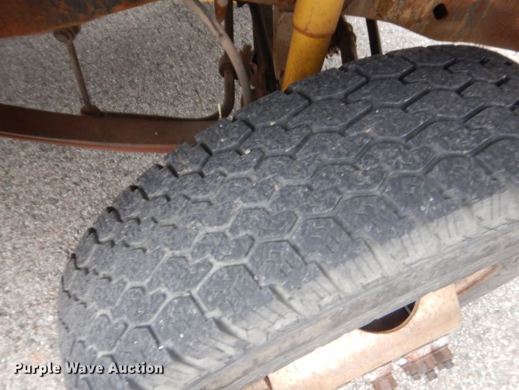 image for item HG9707 1997 Ford F450  flatbed truck