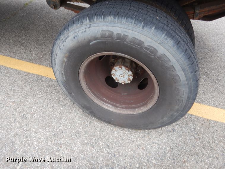 image for item HG9707 1997 Ford F450  flatbed truck