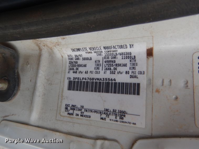 image for item HG9707 1997 Ford F450  flatbed truck