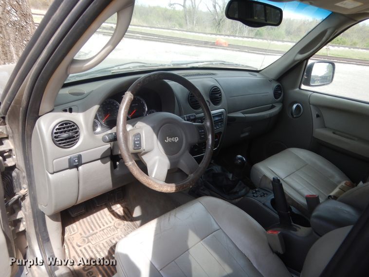 image for item HG9708 2005 Jeep Liberty Renegade  SUV