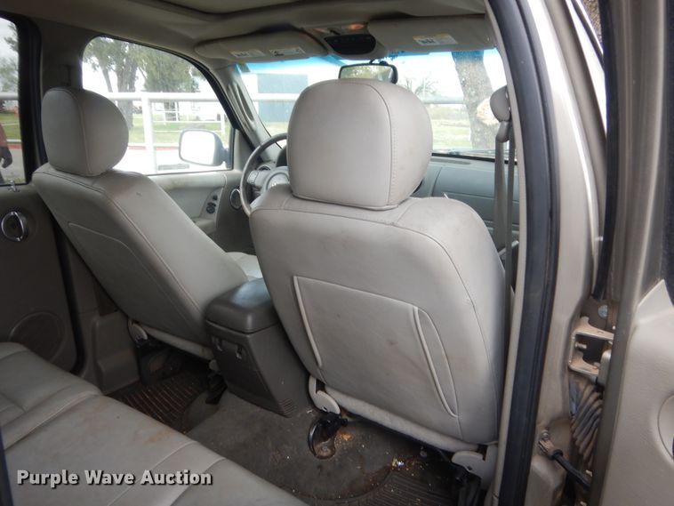 image for item HG9708 2005 Jeep Liberty Renegade  SUV