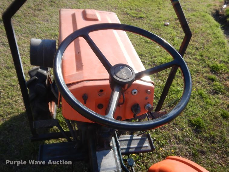 image for item HG9726 Kubota B6000  tractor