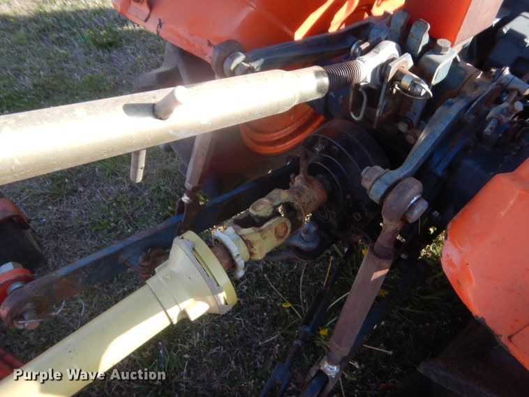 image for item HG9726 Kubota B6000  tractor