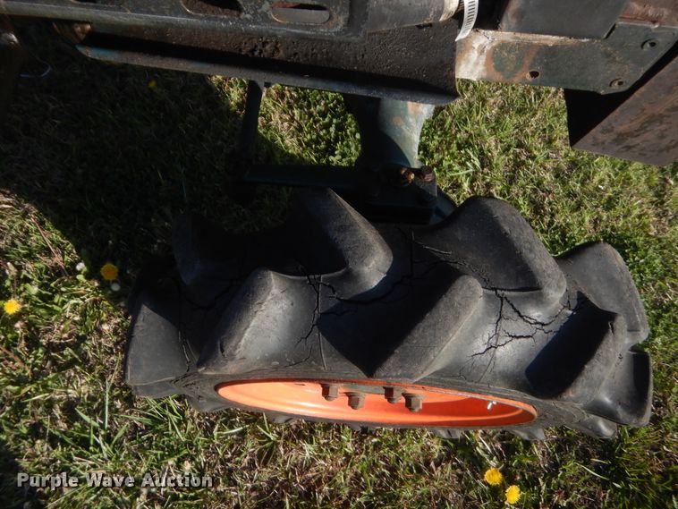 image for item HG9726 Kubota B6000  tractor