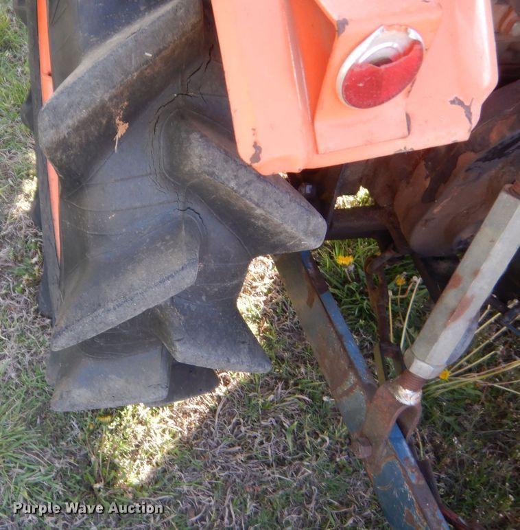 image for item HG9726 Kubota B6000  tractor