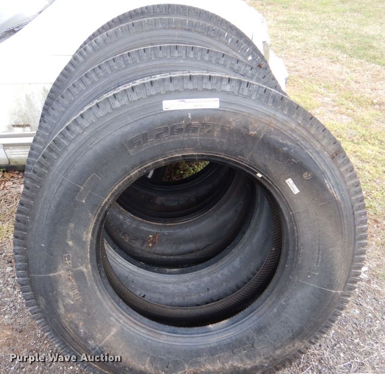 image for item HL9373 (4) Samson GL266D 11R24.5 tires