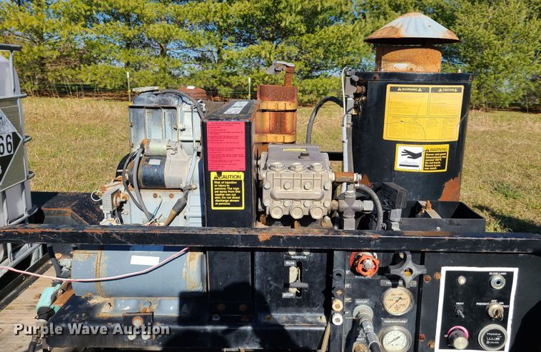 image for item HM9760 1998 Kodiak utility trailer with steam cleaner