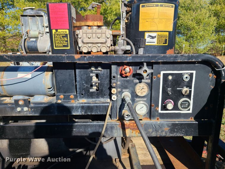 image for item HM9760 1998 Kodiak utility trailer with steam cleaner